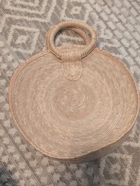 Woven Round Handbag in Natural Straw
